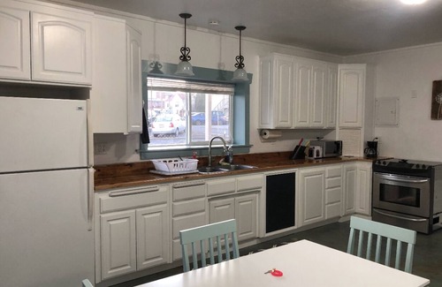 Yreka Casa | Stylish Downtown Hidden Gem (Studio)