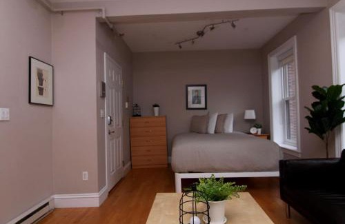 Columbus Apartamento | Stylish Downtown Studio in the SouthEnd, C.Ave# 2