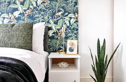 Ealing Apartamento | Stylish Ealing Apt -Near Tube - Ideal For Family&Group Stay