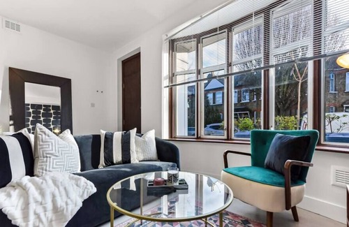Walpole Apartamento | Stylish Ealing Haven: Modern 2BR Flat For Five