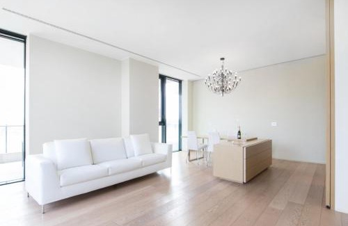 Varesine Apartamento | Stylish elegant Suite in Torre Solaria with exclusive Milan's view