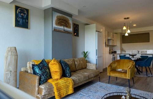 Pretoria Apartamento | Stylish & Elegant With Epic Views Near Menlyn