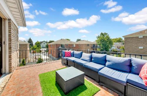 Southeast Yonkers Casa | Stylish Escape with Game Room, Balcony and Free Parking