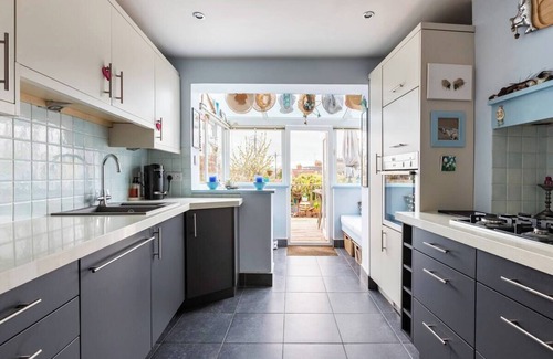 Sevenoaks Casa | Stylish, family home, comfortable, renovated