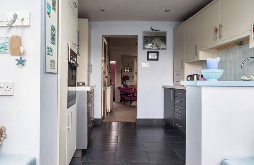 Sevenoaks Casa | Stylish, family home, comfortable, renovated