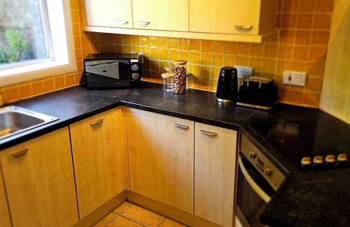 Central Aberdeen Apartamento | Stylish flat in central location. Pet friendly