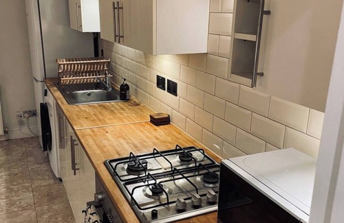 Surbiton Hill Apartamento | Stylish Flat in London 5 minutes Walk From The River/Surbiton Station