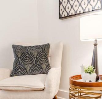 Mount Auburn Apartamento | Stylish Flat in Walkable Downtown w Parking