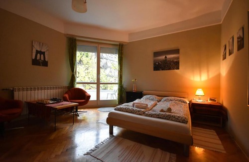Krisztinavaros Apartamento | Stylish Flat w Balcony next to the Castle & Metro