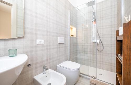 Calvairate Apartamento | Stylish Flat with Balcony - 15 Min to Duomo
