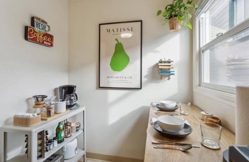 Albany Apartamento | Stylish Flat with Free Parking in Downtown Albany
