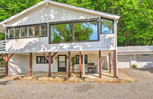 Franklin Casa | Stylish Franklin Cabin on 6 Private Acres!