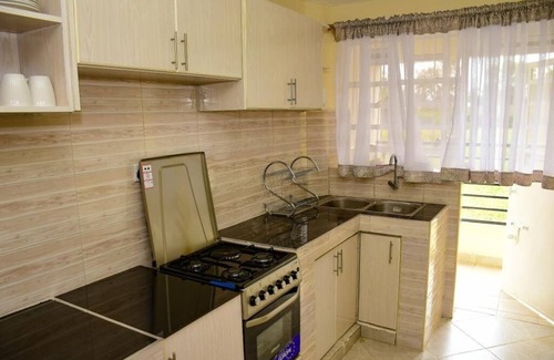 Kitale Apartamento | Stylish fully furnished 2 bedroom 2 bath in Kitale 5 min from city center