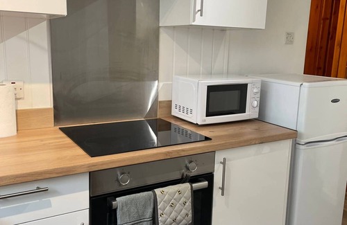 Lewiston Apartamento | Stylish Garden Flat Near Loch Ness