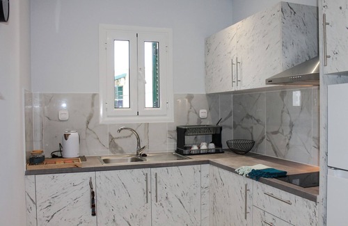 Kassiopi Apartamento | Stylish Gound Floor Two Bedroom Flat in Kassiopi With Breakfast