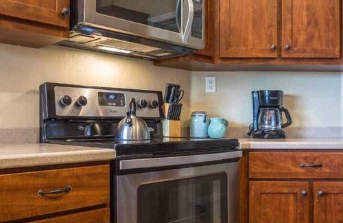 Talon Retreat Casa | Stylish Grayhawk Townhome: Heated Pool, Spa & Gym