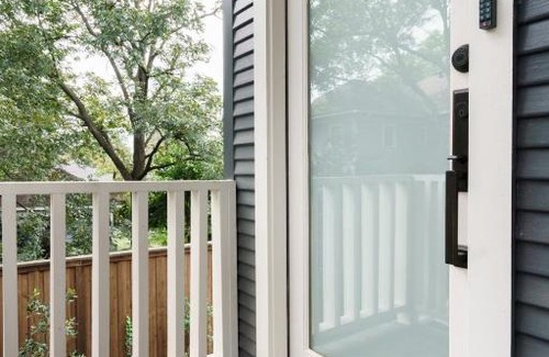 Oak Cliff Casa | Stylish Guesthouse near Bishop Arts and Downtown Dallas