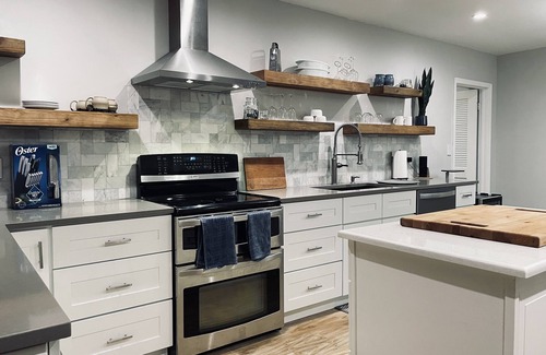 Jupiter Casa | Stylish home close to beaches and restaurants