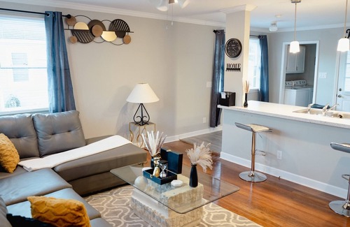 New Bern Casa | Stylish home conveniently located just minutes from dining, shopping & downtown!
