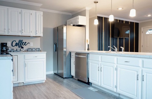 New Bern Casa | Stylish home conveniently located just minutes from dining, shopping & downtown!