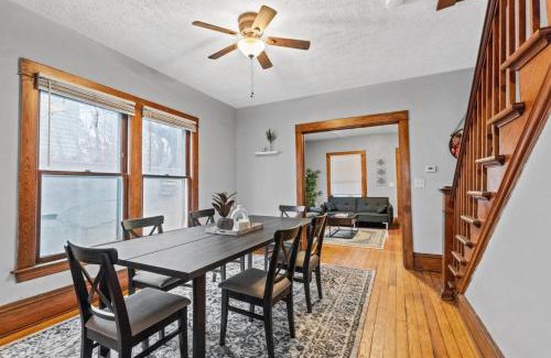 Creston Heights Casa | Stylish Home Near Heart Of Downtown Sleeps 8