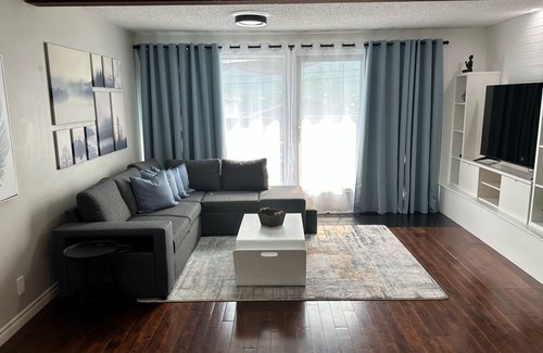Montgomery Casa | Stylish Home Near University & Hospitals