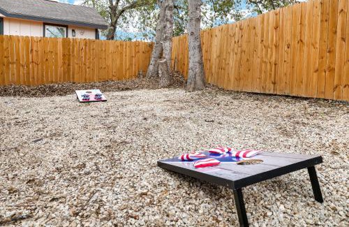 Near East Side Casa | Stylish Home Nr Dt, Alamo, River Walk Games Wifi