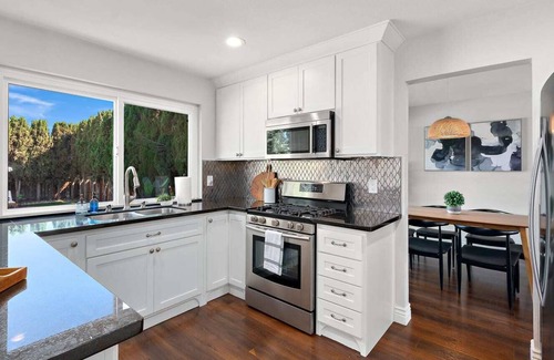 Antelope Casa | Stylish Home w/ Pool, BBQ, Pool Table
