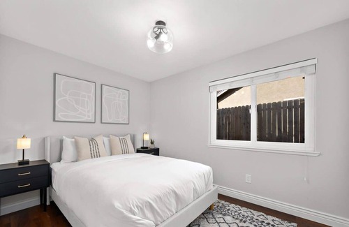 Antelope Casa | Stylish Home w/ Pool, BBQ, Pool Table