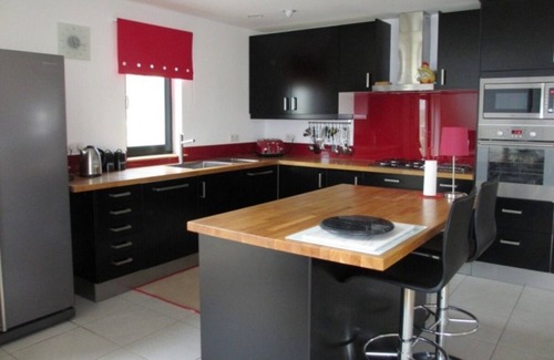 Cherveix-Cubas Casa | Stylish home with private pool