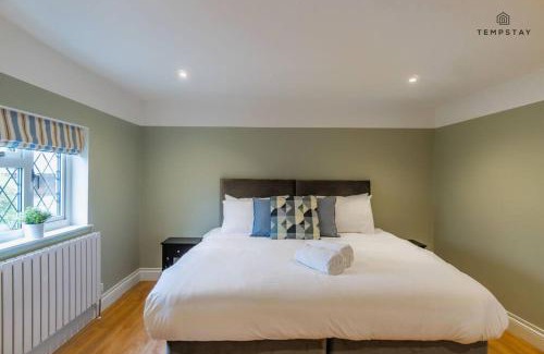 Windsor Apartamento | STYLISH HOME WITH FREE PARKING - 10 MINS TO LEGOLAND!