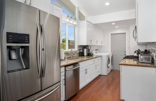 Winnetka Casa | Stylish Home With Great Outdoors/ Heated Pool