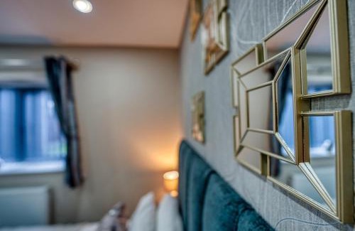 Olton Casa | Stylish House - B'ham Airport and NEC, JLR Solihull, Business & Leisure Stays - Aspen House