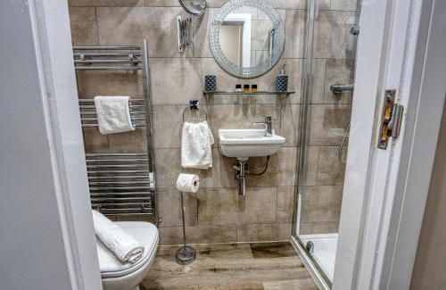 Olton Casa | Stylish House - B'ham Airport and NEC, JLR Solihull, Business & Leisure Stays - Aspen House
