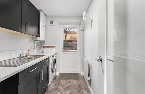 Wakefield Casa | Stylish House in Wakefield - Sleeps 6