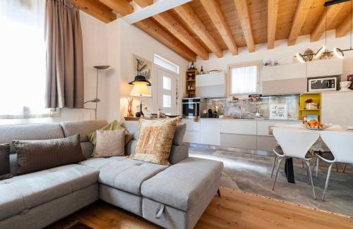 Campalto Casa | Stylish house near Venice With Parking