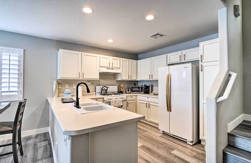 Paradise Casa | Stylish House w/ Patio, 8 Mi to Vegas Strip!