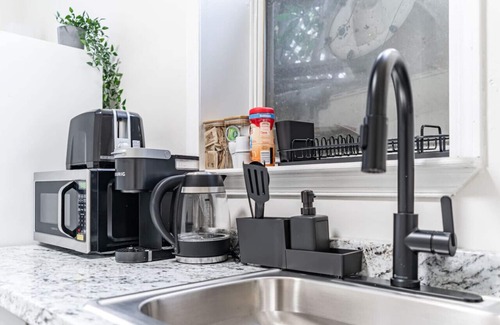 Hackensack River Waterfront Apartamento | Stylish Jersey City Stay –Perfect for NYC Trips!