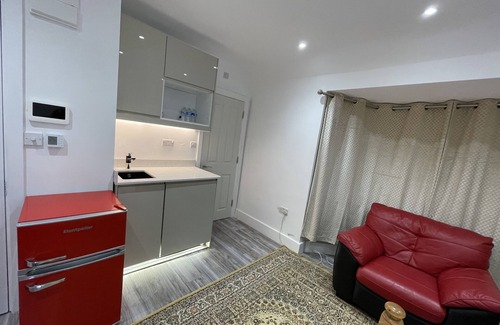 North Greenford Apartamento | Stylish large Room with en-suite toilet in West London,