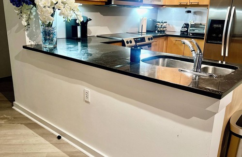 Atlantic Station Area Apartamento | Stylish loft, centered in the heart of Atlantic station.