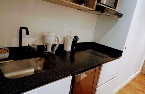 Chico Norte III Apartamento | Stylish loft in Bogota. Modern amenities, smart lock, 24-hour surveillance.