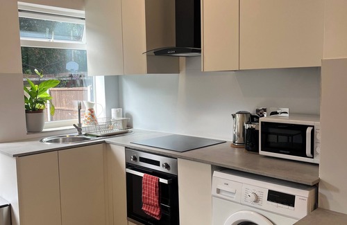 Finchley Apartamento | Stylish London apartment with private garden