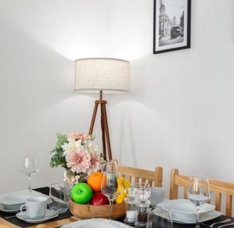 Weavers Apartamento | Stylish London Shoreditch Brick Lane Apartment Sleeps 4 with Balcony