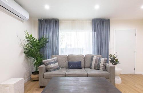 Alamitos Beach Apartamento | Stylish Long Beach Retreat Walk to Beach Bars