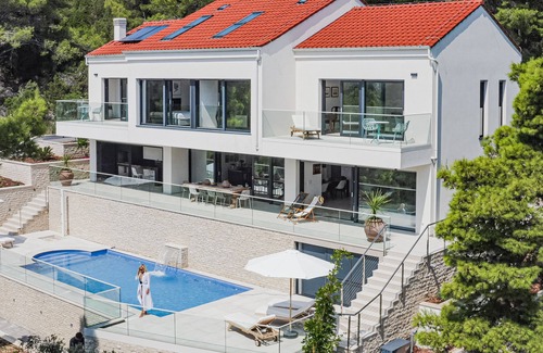 Lumbarda Villa | Stylish Lumbarda Villa Hera - Sleeps 10 + Private Pool, Close to Beaches