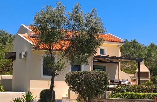Alonissos Villa | Elegante Luxurius Villa Mirothea Alonissos