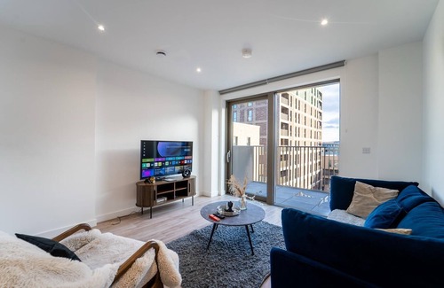 Royal Docks Apartamento | “Stylish Luxury Apartment in Royal Wharf – Steps from Top Transport Links!”