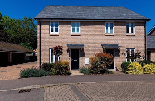 Cambridge Casa | Stylish luxury on edge of Cambridge | Free Parking | Pass the Keys