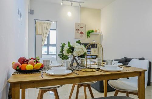 Taman Pertama Apartamento | Stylish M Vertica 4 Bedroom Walk to MRT Velocity Mall