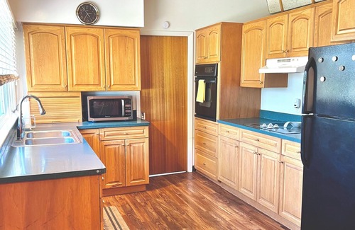 Fort Benton Casa | Stylish Mid Century 4-Bedroom House in Fort Benton